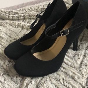 Y Not? Black Torrie Mary Jane Platform Pump SZ 6.5